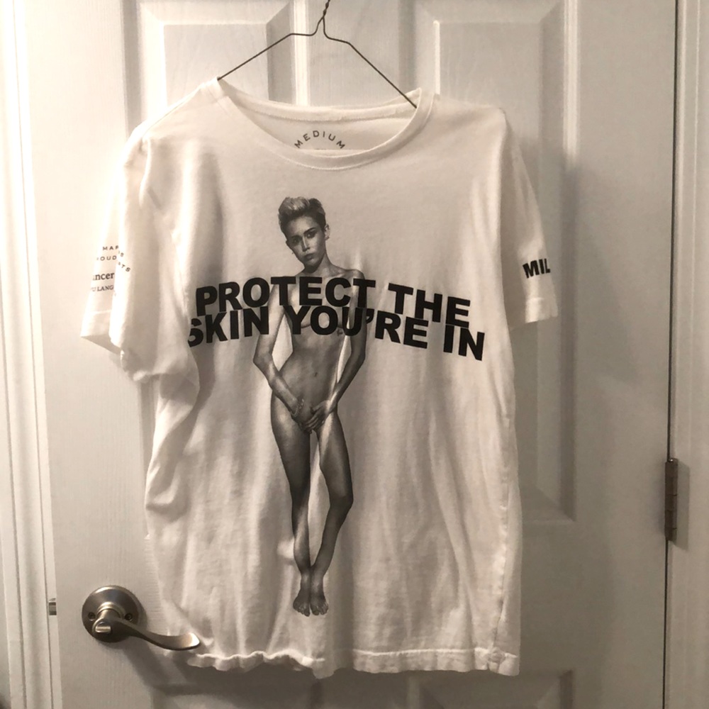 Miley Cyrus x Marc Jacobs collab T-shirt